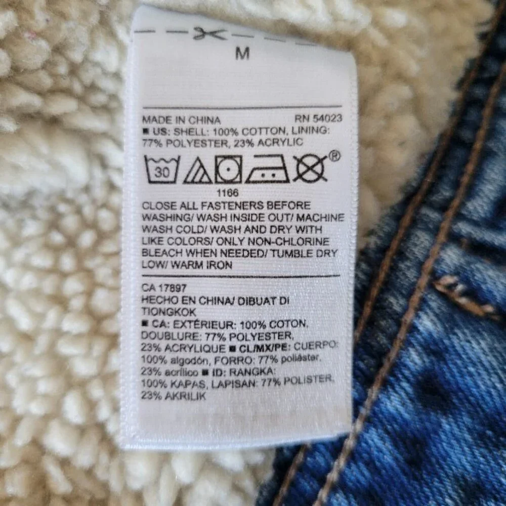 Old Navy Denim Lined Jean Jacket, Women’s M, Classic Button Closure, Medium Wash - Picture 8 of 8